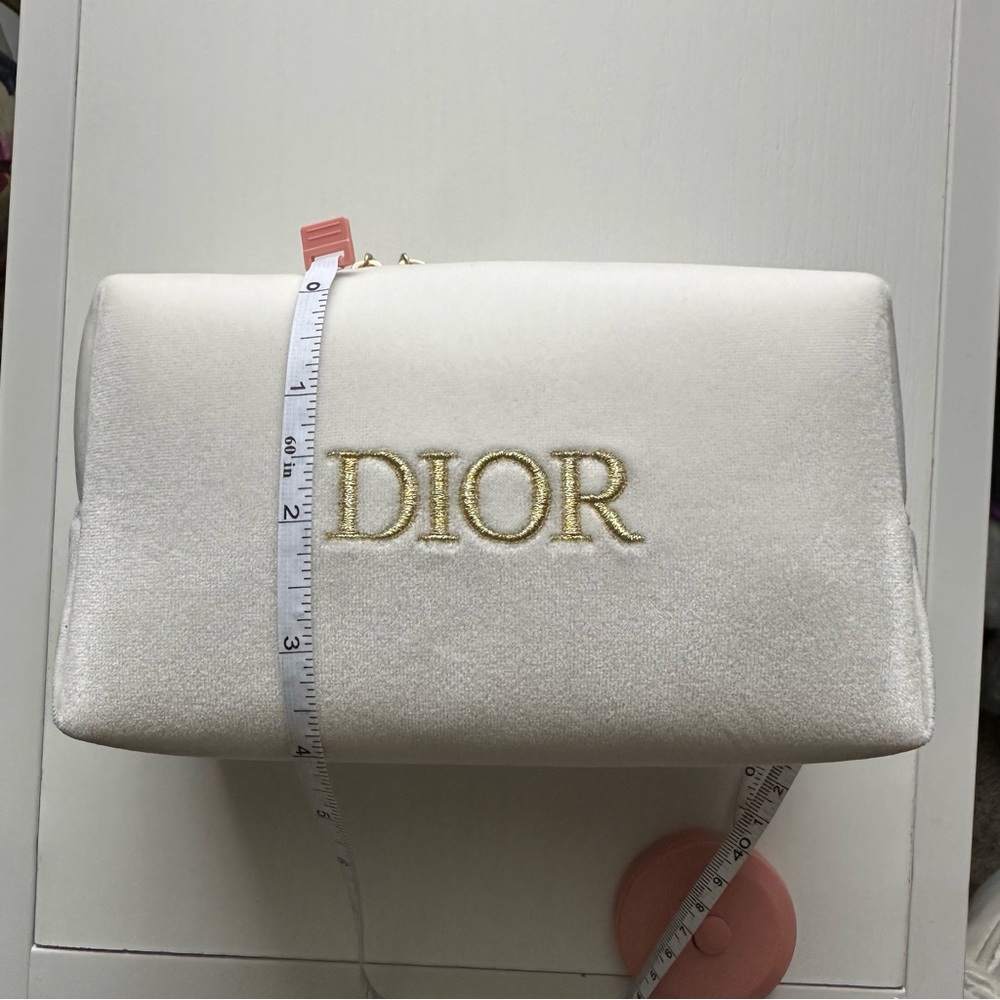 Dior White Cosmetic Bag - Picture 5 of 7